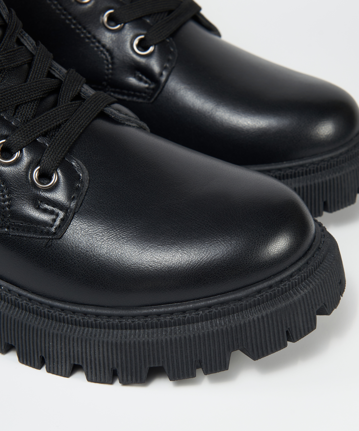 Botines planos militares image number null